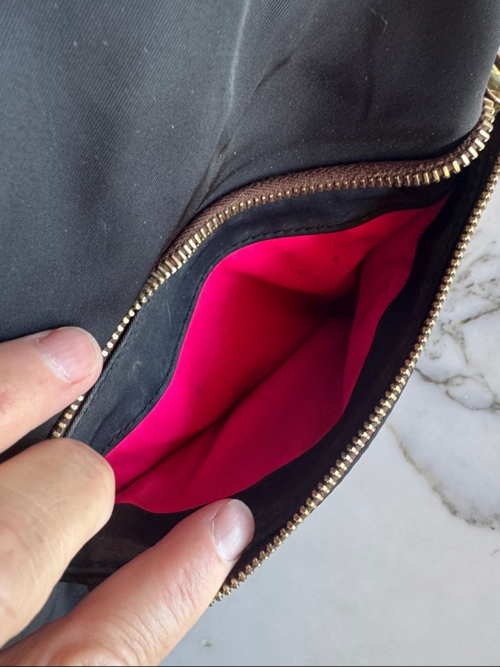 Dooney & Bourke VTG Nylon Shoulder Bag with Brown Leather Trim & Pink Lining - Picture 10 of 15